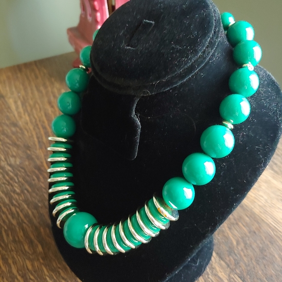 Vintage Costume Jewelry Necklace - Picture 2 of 3